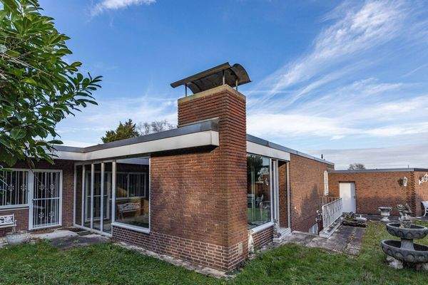 rückwärtige Ansicht (Wintergarten)