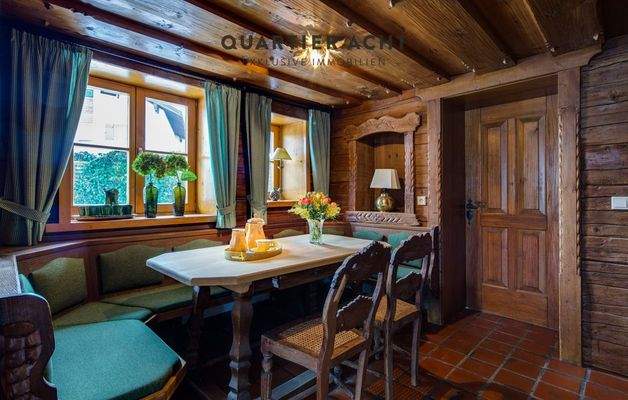 QVIII - DIE ALTE SCHULE