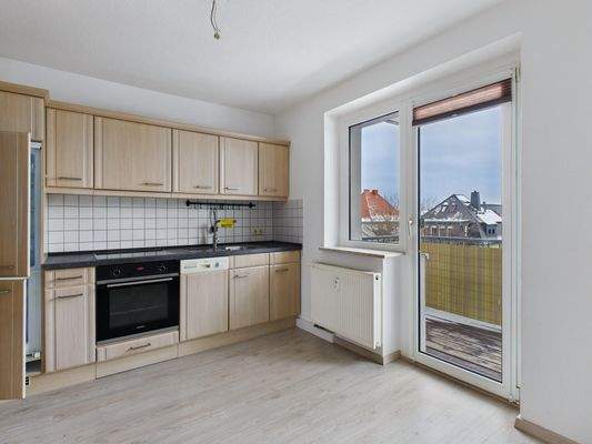 Küche mit Zugang Balkon