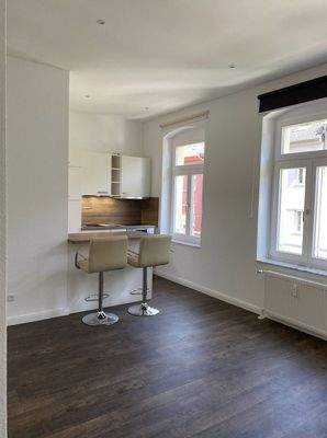 Einbauküche u. Küchenhalbinsel