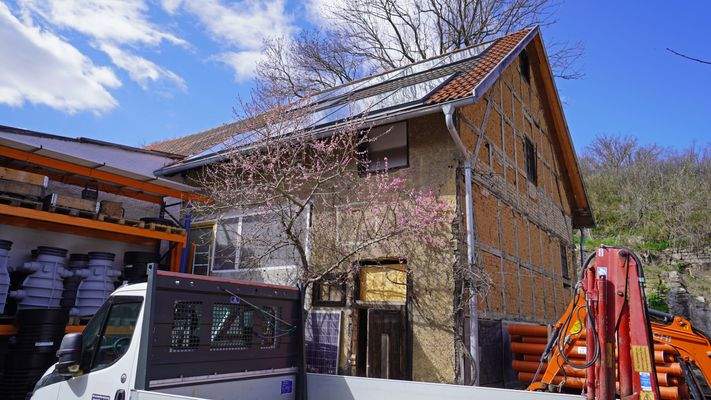 Das Hinterhaus wird derzeit als Gewerbeeinheit genutzt