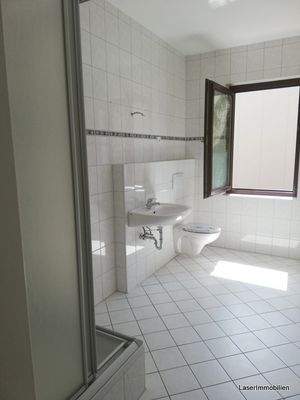 Bad mit Dusche