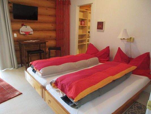 2tes Schlafzimmer Parterre