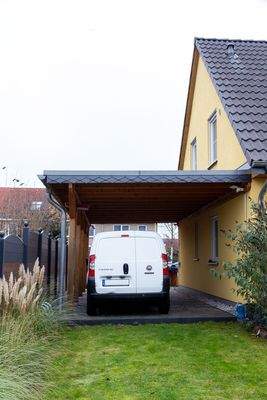 Carport.jpg