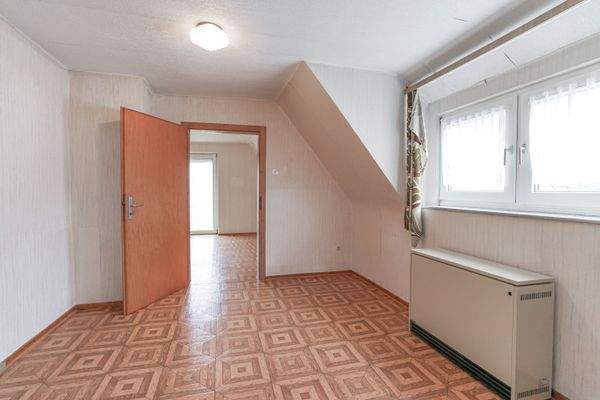 (Kinder-)Zimmer 2 - ideal als Arbeits-/Jugend-oder Gäste-Zimmer