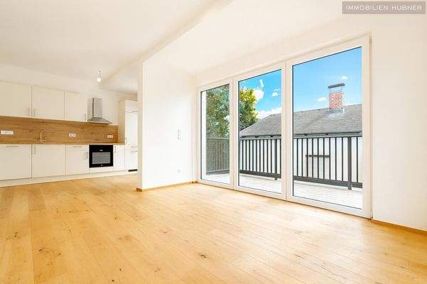 Wohnzimmer - Blick zur Küche