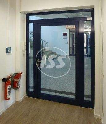  Eingang zur Mietfläche EG links