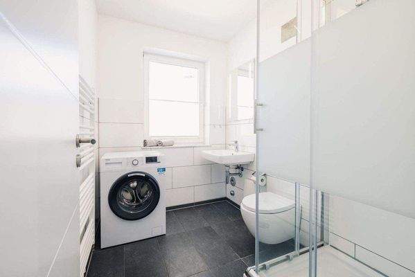 Badezimmer mit Dusche