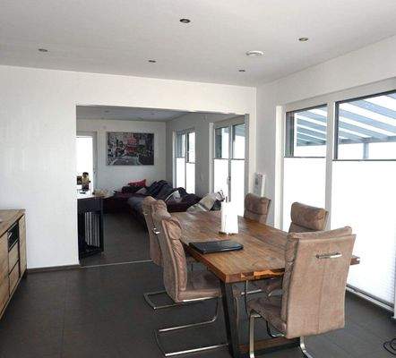 Essbereich mit Blich zur Einliegerwohnung.JPG