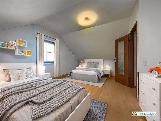 Gäste / Kinderzimmer DG 