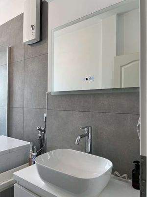 ../../../../Upload/WPOFOMFJOD1