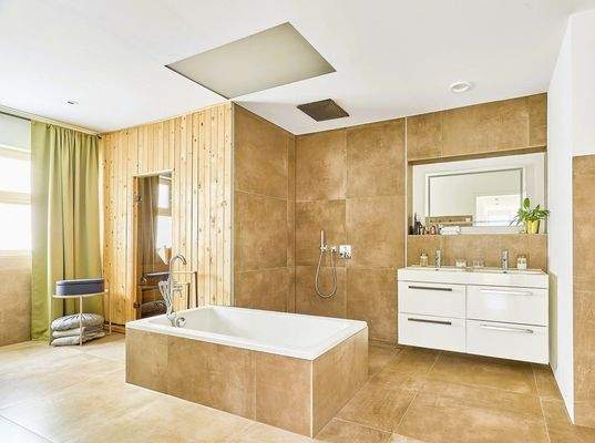 Wellnes-Bad mit Sauna