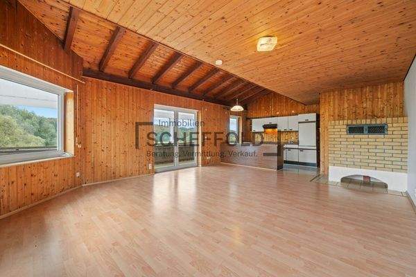 Wohnen/Essen/Kochen Wohnung OG links 