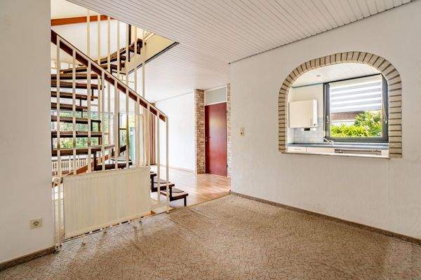 KSH_473_Esszimmer mit Blick in die Küche