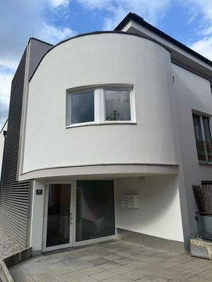 Südseite Hauseingangsbereich