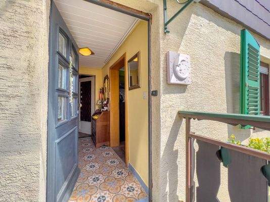 Haupt eingang Südseite