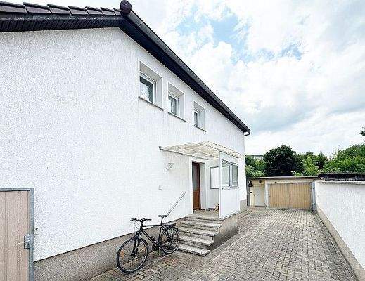 ...hier gehts rein und in die Garage 