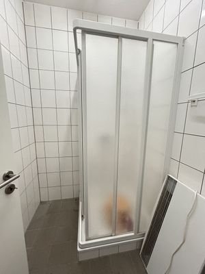 Herren - WC mit Dusche