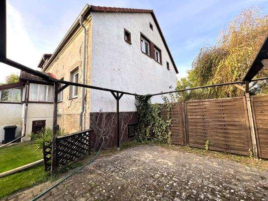 seitliche Ansicht des Hauses