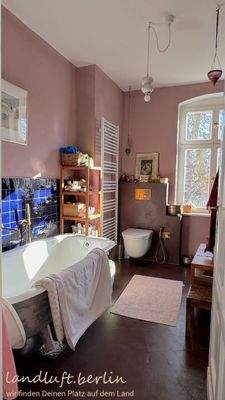 Bad im 1. OG mit Fenster nach Südosten.jpeg