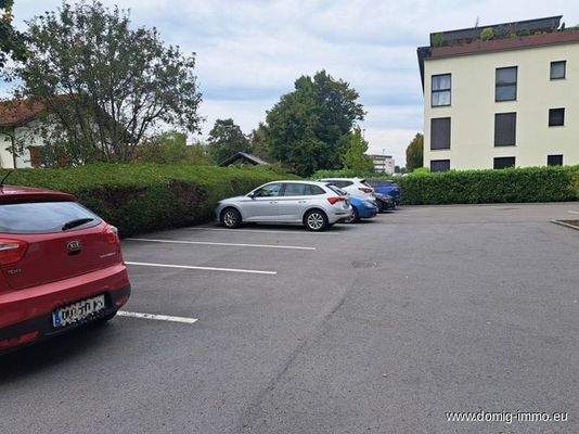 Besucher Parkplätze