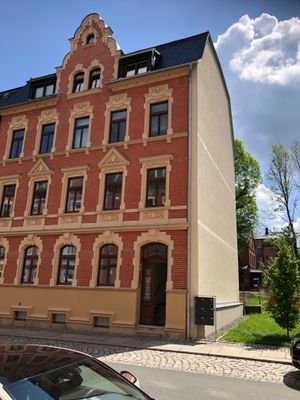 Hauseingang mit Briefkastenanlage