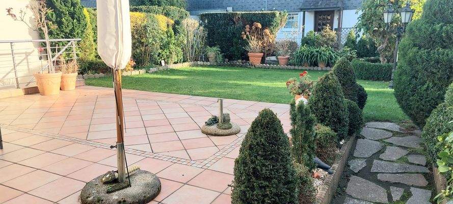 Garten- und Terrassenblick