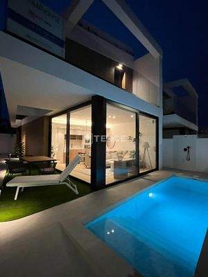 Stylish Detached Villas 500 M from Beach in Torre de la Horadada