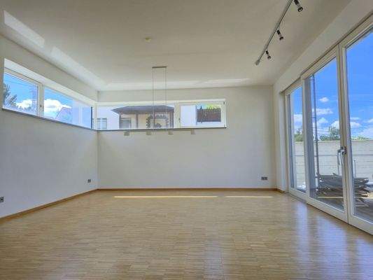 Extension: Living and dining area