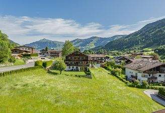 KITZIMMO-Dachgeschosswohnung im Bauernhaus mit touristischer Widmung - Immobilien Jochberg.