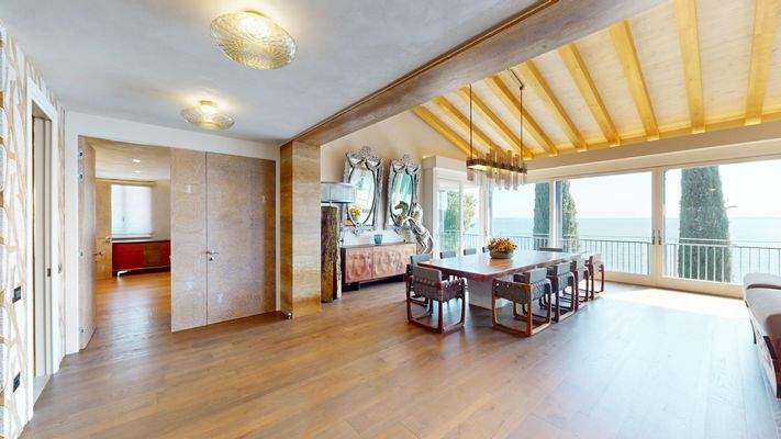 NA-072-17-Villa-di-lusso-vista-lago-a-Padenghe-del