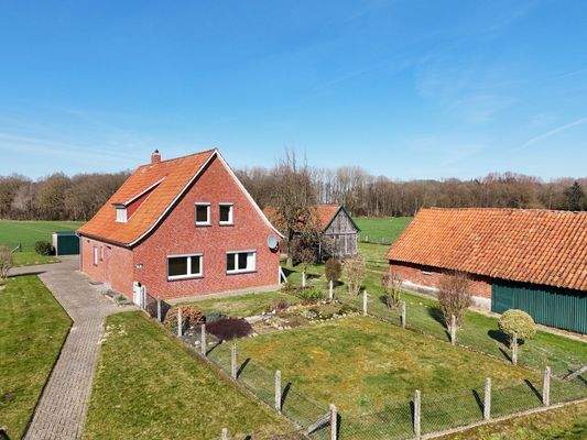 Rotsteinhaus in Einzellage 