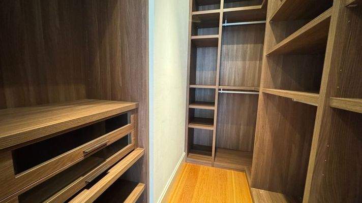 Schlafzimmer/begehbarer Kleiderschrank