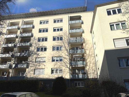 Hausrückseite mit Balkon