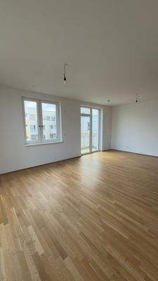 20250930_121954444_iOS