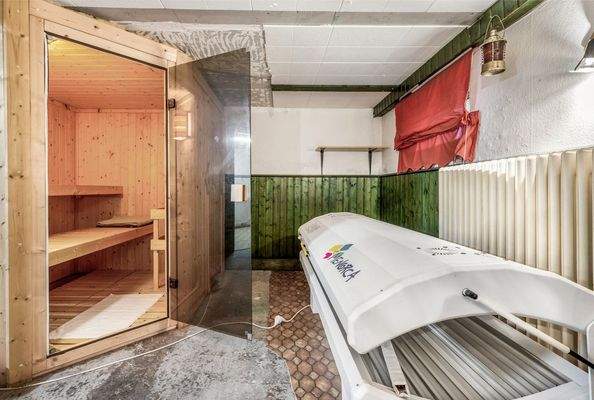 Sauna mit Solarium
