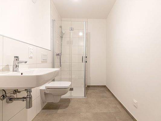 Bad mit bodengleicher Dusche