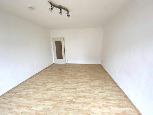 Wohn- und Schlafzimmer