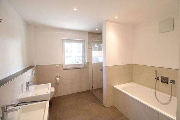 Masterbad mit Doppelwaschbecke