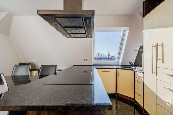 Hochwertige Einbauküche