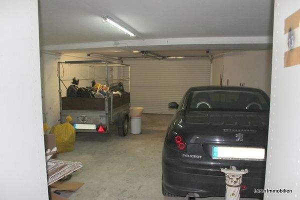 große Doppelgarage