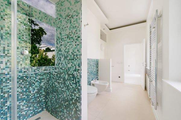 OG Bad en suite vom Zimmer Garten (Bad 1)