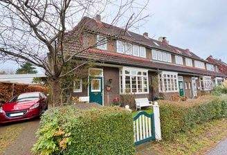 Charmantes Reihenendhaus