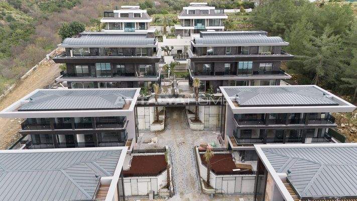 New Triplex Houses with Private Pool in Alanya