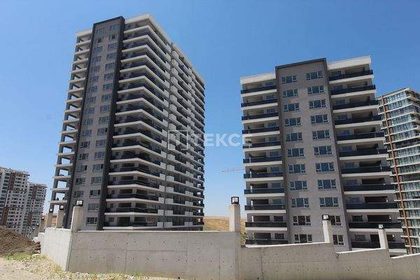 Luxury Real Estate in Ankara in a Complex with Indoor Pool