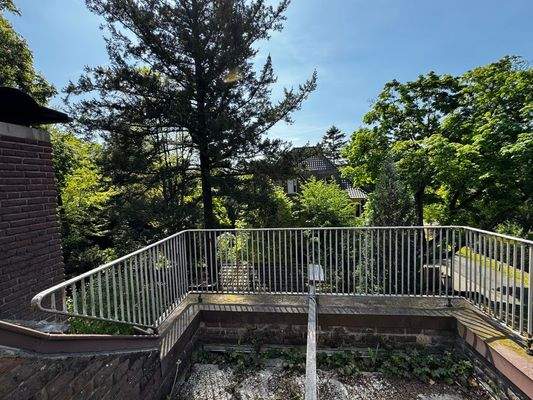 kl. Balkon im Dachgeschoss