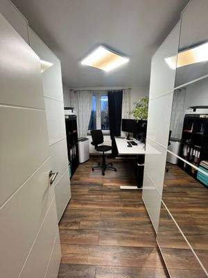 Ankleide-,Arbeitszimmer DG.JPG