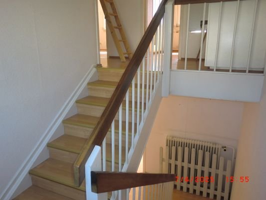 Treppenhaus verbindet mit dem OG