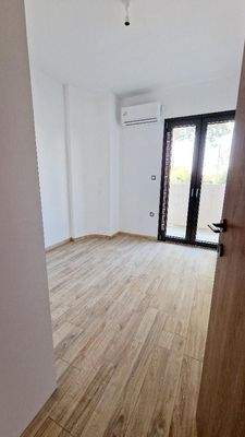 Kreta, Gournes: Renoviertes Gebäude mit 7 Wohnungen zu verkaufen