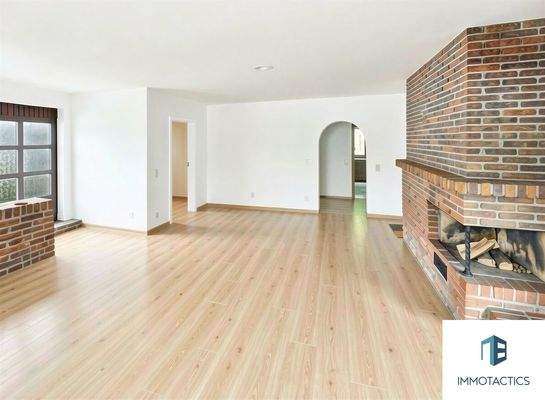 Esszimmer OG - (KI geräumt)